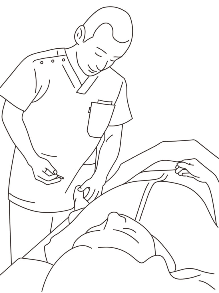 鍼灸師が患者の前腕のツボに鍼を行っている様子