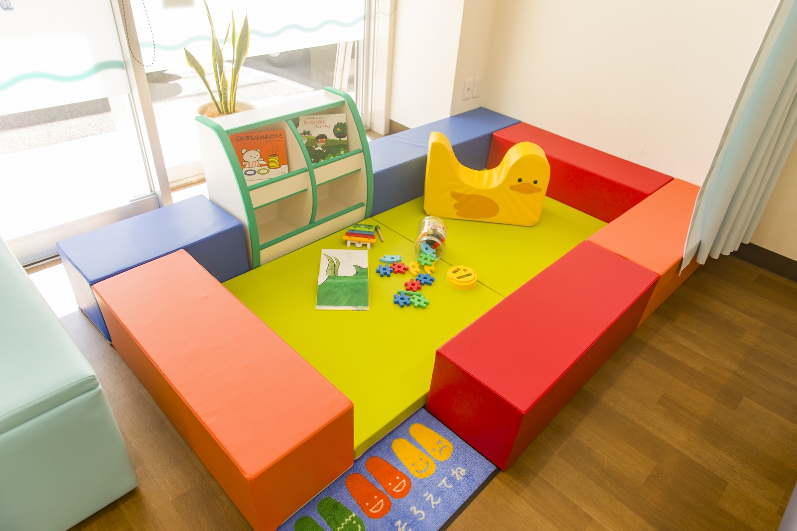 キッズスペースは毎日、除菌消毒しています。お子さま連れ歓迎。